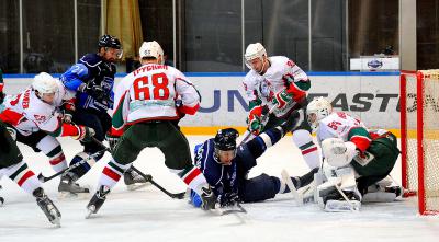 ХК «Рязань» на домашнем льду проиграл «Барсу»